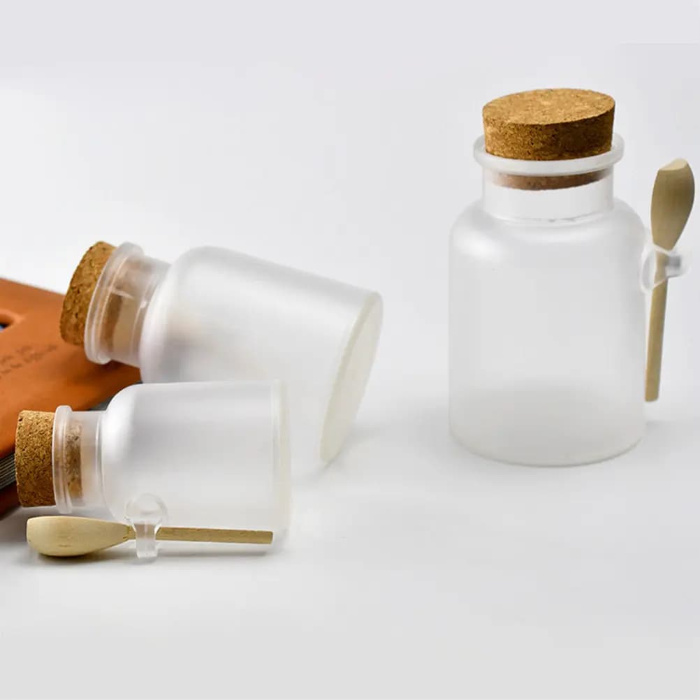 Set di 3 Bottiglie per Sali da Bagno in Plastica ABS Opaca, Contenitori Vuoti con Coperchio in Sughero e Cucchiaio in Legno, Barattoli per Spezie Ricaricabili Fai-da-Te