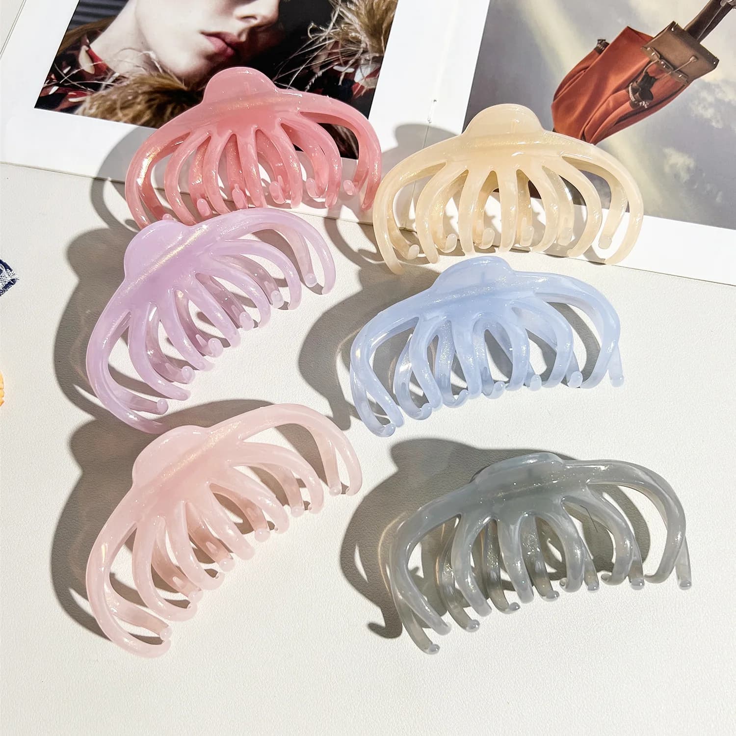 Elegante Fermaglio per Capelli Grande con Polvere Dorata, Nuovo Accessorio per Coda di Cavallo e Chignon, Fermaglio a Pinza Dorata Glitterata di Tendenza per Donna