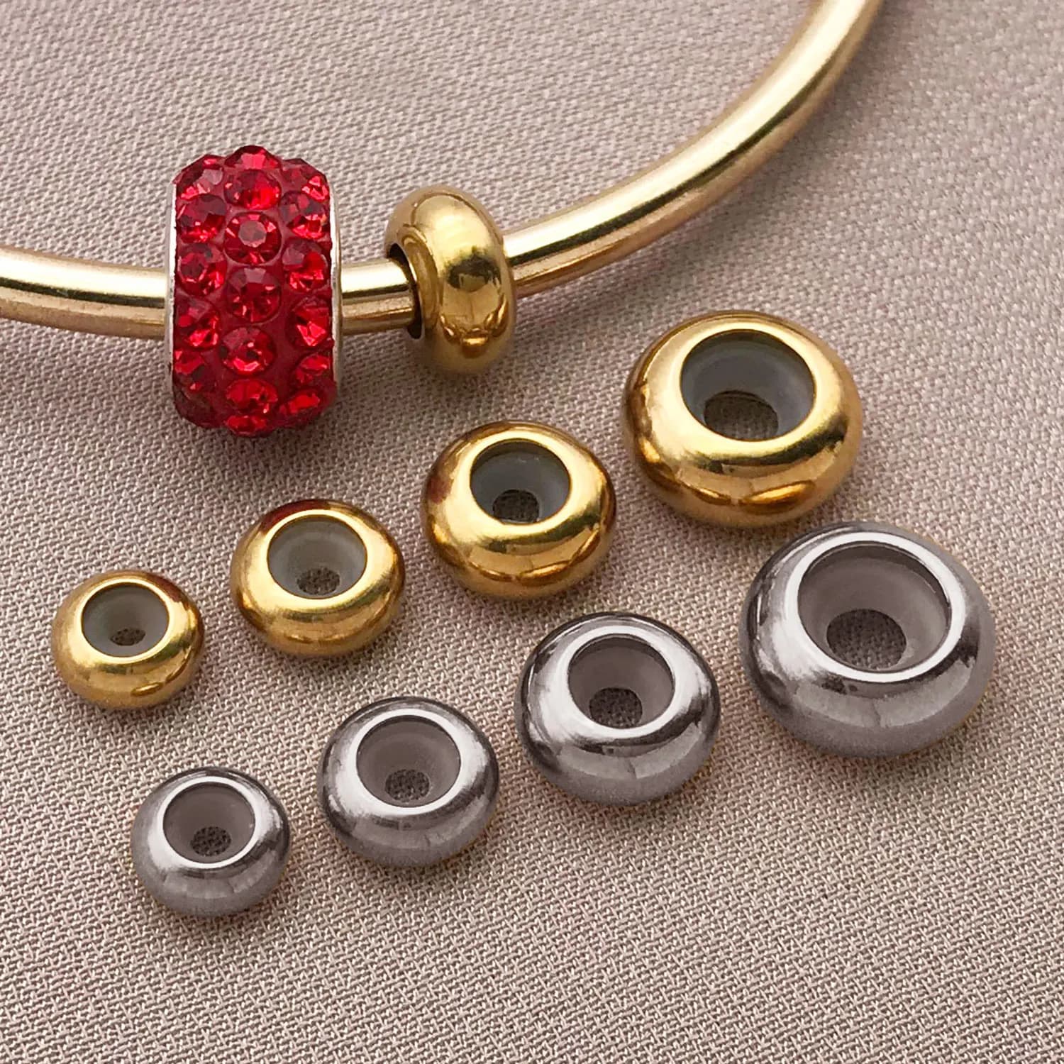 5 pz/lotto Perline Distanziatrici in Acciaio Inossidabile da 6-10mm con Tappo in Gomma Siliconica, Componenti Fai da Te per Creazione Gioielli, Collane e Bracciali