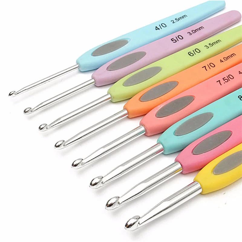 Knitting Needles Crochet Hooks 8pcs Set 2.5~6mm Easy Tool Plastic Handle Aluminum Useful High Quality Accessories