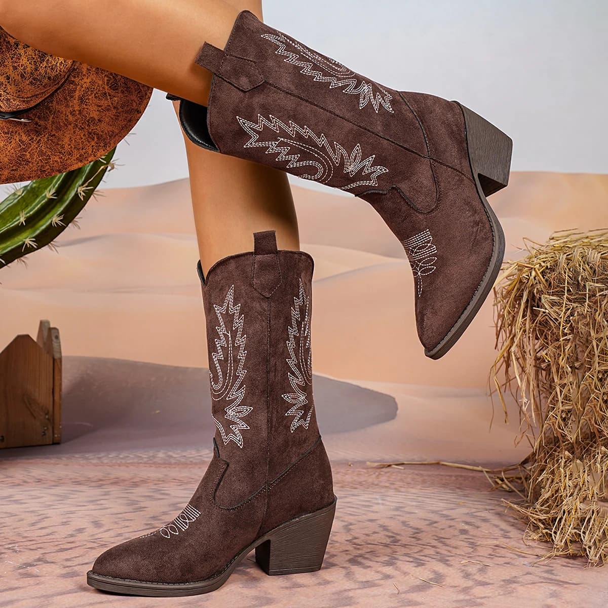 2025 Women's Half Pulp Boots Solid Color Fashion Spring and Autumn with Medium Heel Sleeves Western Embroidered Cowboy Boots