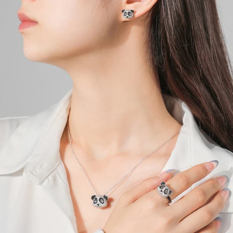 Design Lussuoso ed Elegante, Pieno di Diamanti, Zircone Nero e Oro, Ciondolo a Forma di Panda, Anello Aperto, Gioielli alla Moda per Donne