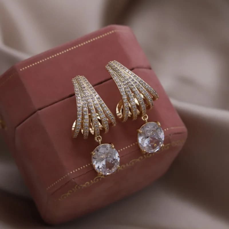 Corea del Sud nuovo design gioielli di moda 16K placcato oro multistrato zircone orecchini a gancio curvo eleganti accessori per feste da donna