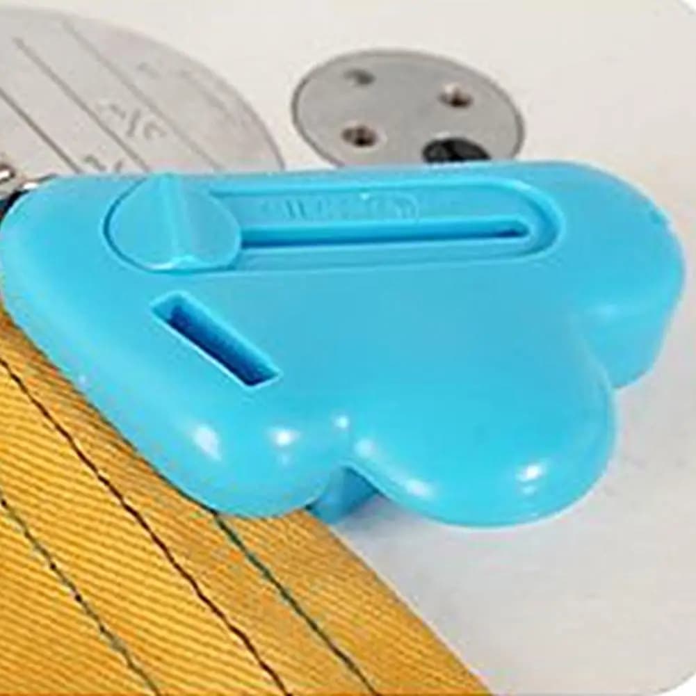 Guida per cucitura regolabile 2 in 1 Ripper per cucitura integrato, infila cucitura per scarificatore dell'ago T0E5