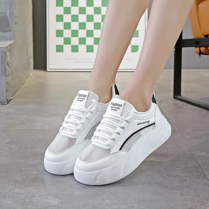 Sneakers Bianche da Donna con Suola Spessa e Rialzata, Versatili e di Tendenza, Collezione Primavera 2025, Scarpe Casual Basse in Tela A10
