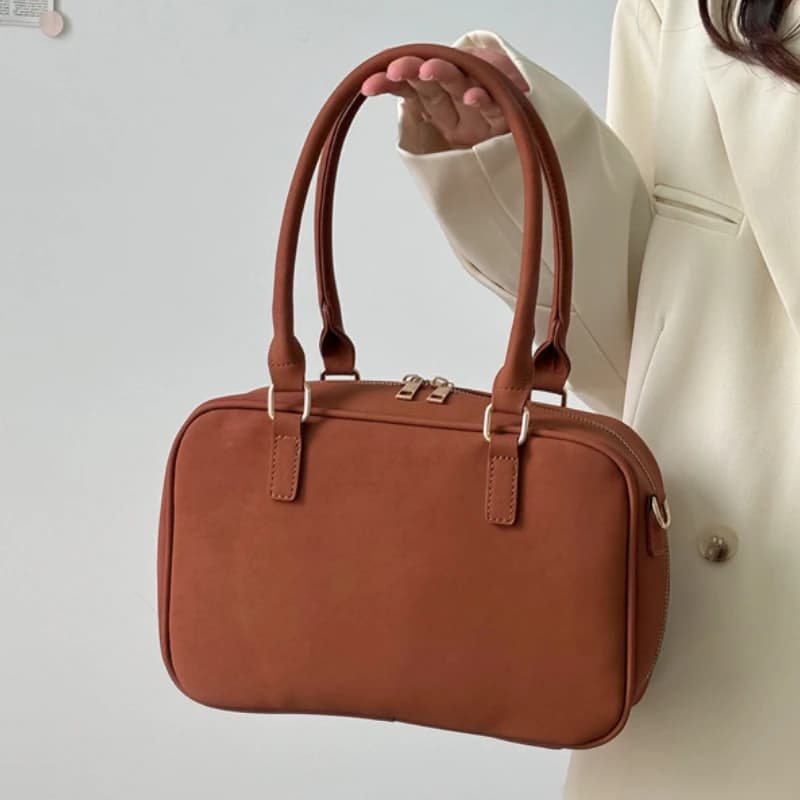 Boston Women's Shoulder Bags in Fashion Solid Color Design Women's Shoulder Bag for commuters Large women's bags in matt leather