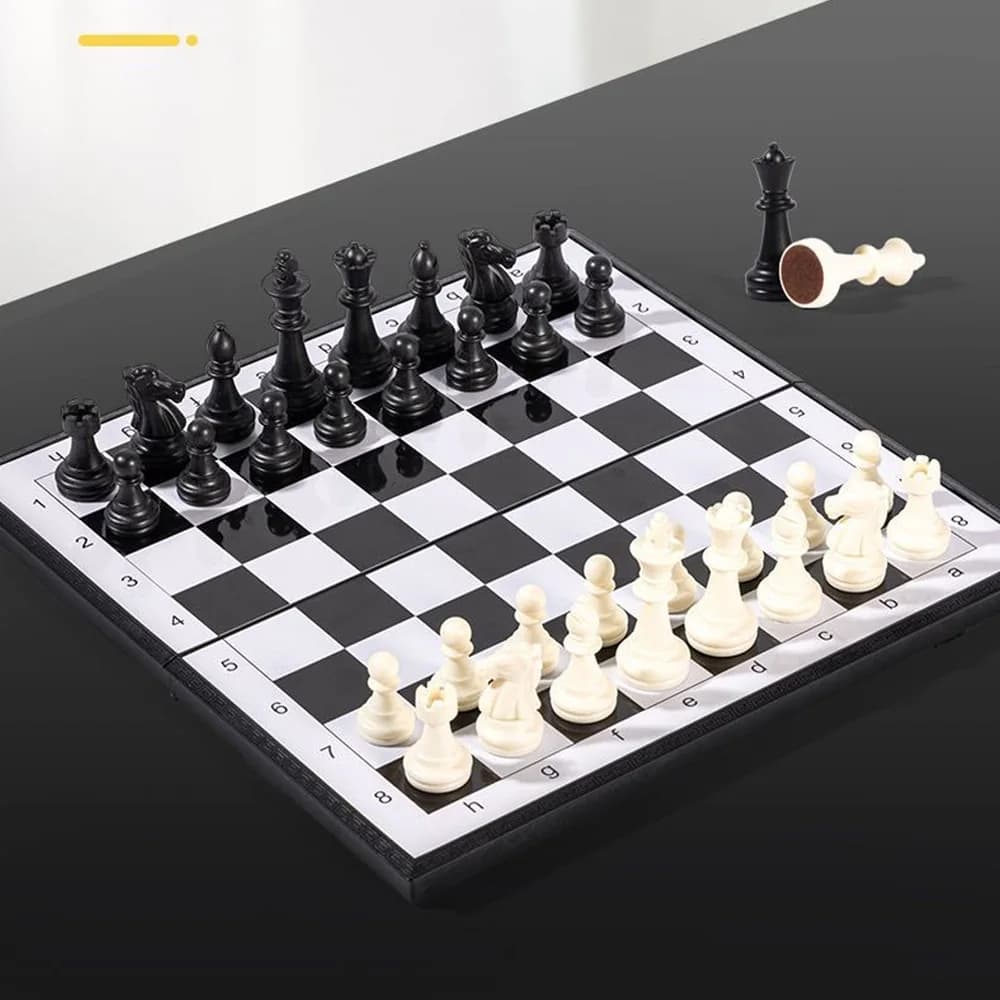 Set di Scacchi Magnetico 3-in-1, Gioco da Tavolo Portatile, Gioco Intellettuale Casual per Adulti e Bambini con Scatola di Conservazione