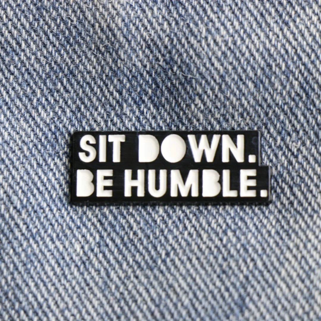 Spille smaltate con frasi umoristiche, badge creativi punk gotici, decorazioni per zaini e abbigliamento, accessori.- Spilla