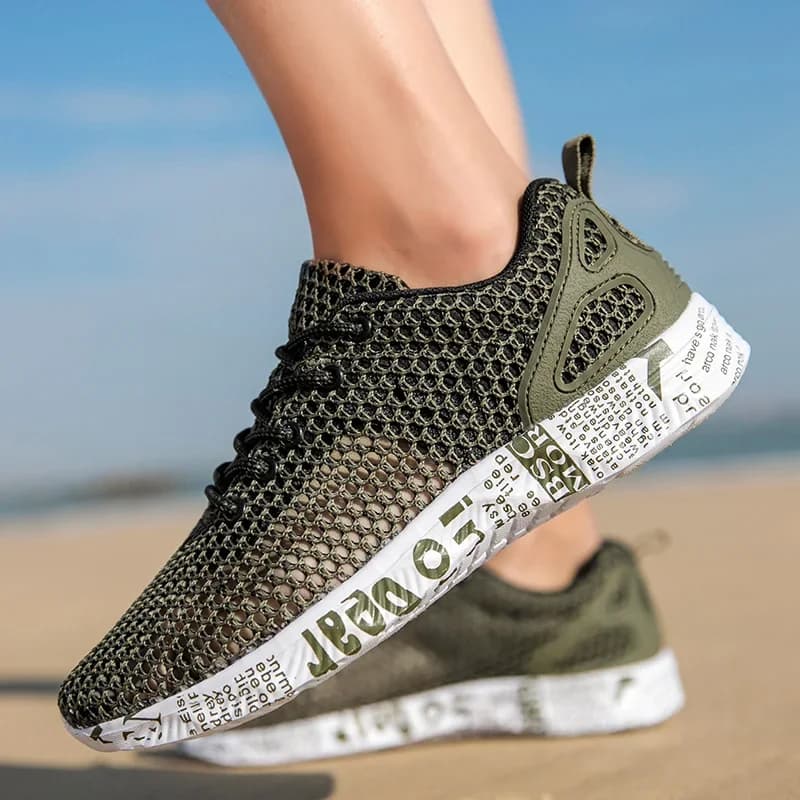 Men's Shoes Aqua Breathable Trekking Trampolieri Beach Fast Drying Water Shoes Outdoor Fishing Shoes Men's Water Sneakers