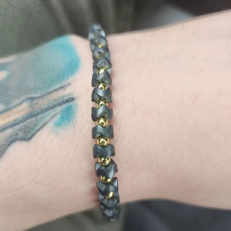 Elegante braccialetto da uomo in pietra ematite