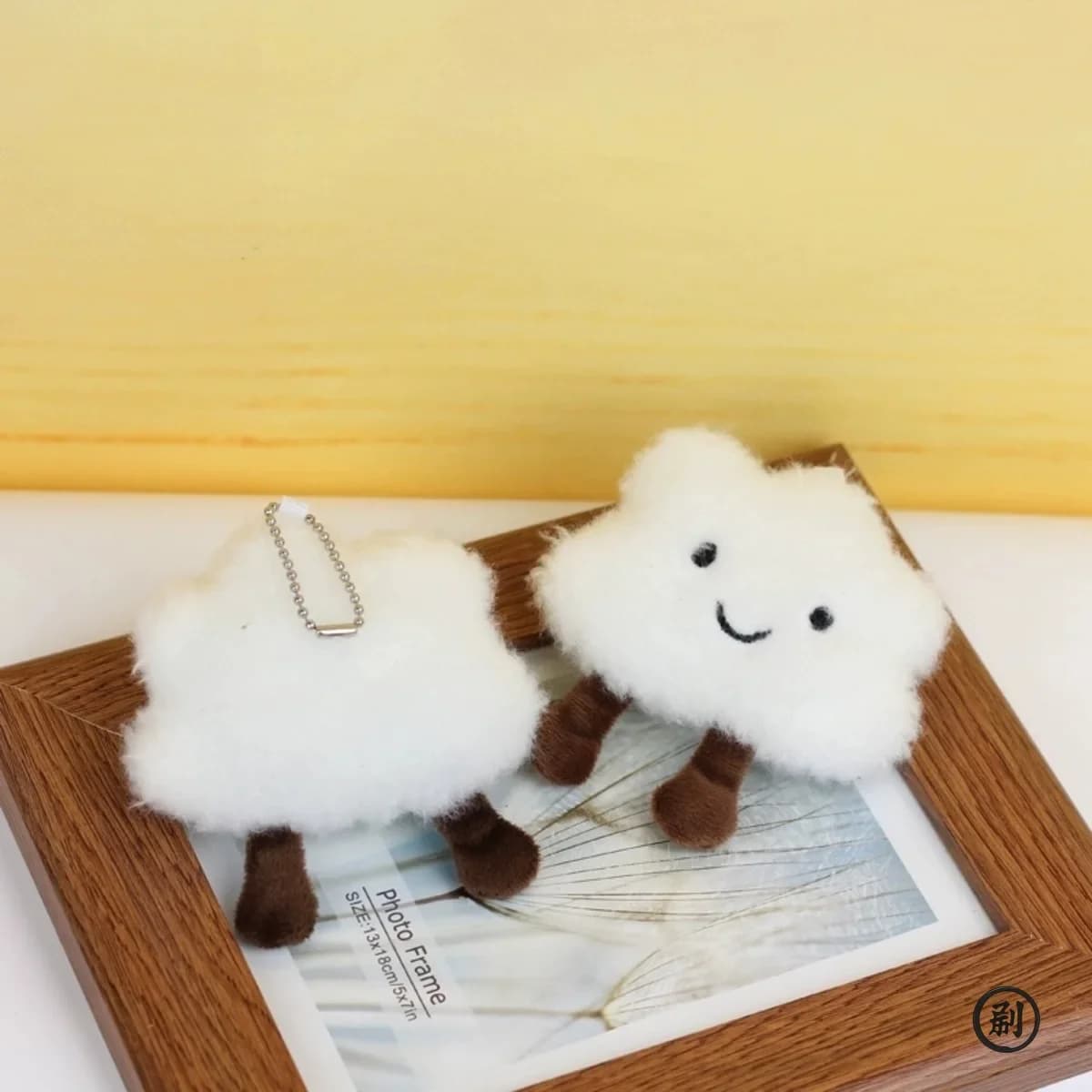 Portachiavi a Forma di Nuvola Sorridente in Peluche, Giocattolo Imbottito in Cotone, Ciondolo per Zaino, Borsa, Auto, Regalo per Donne e Ragazze