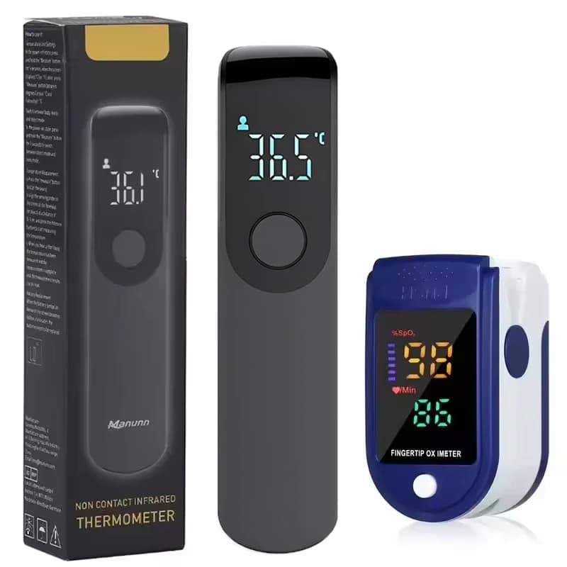 Termometro digitale a infrarossi senza contatto per uso medico, portatile, con pulsossimetro per la misurazione della saturazione di ossigeno nel sangue.