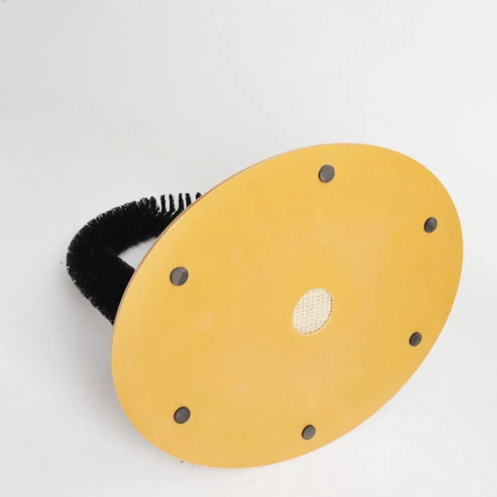 Spazzola per toelettatura e massaggio per gatti in plastica con tappetino antigraffio, spazzola multifunzione per la rimozione dei peli, protezione durevole per mobili dai gatti