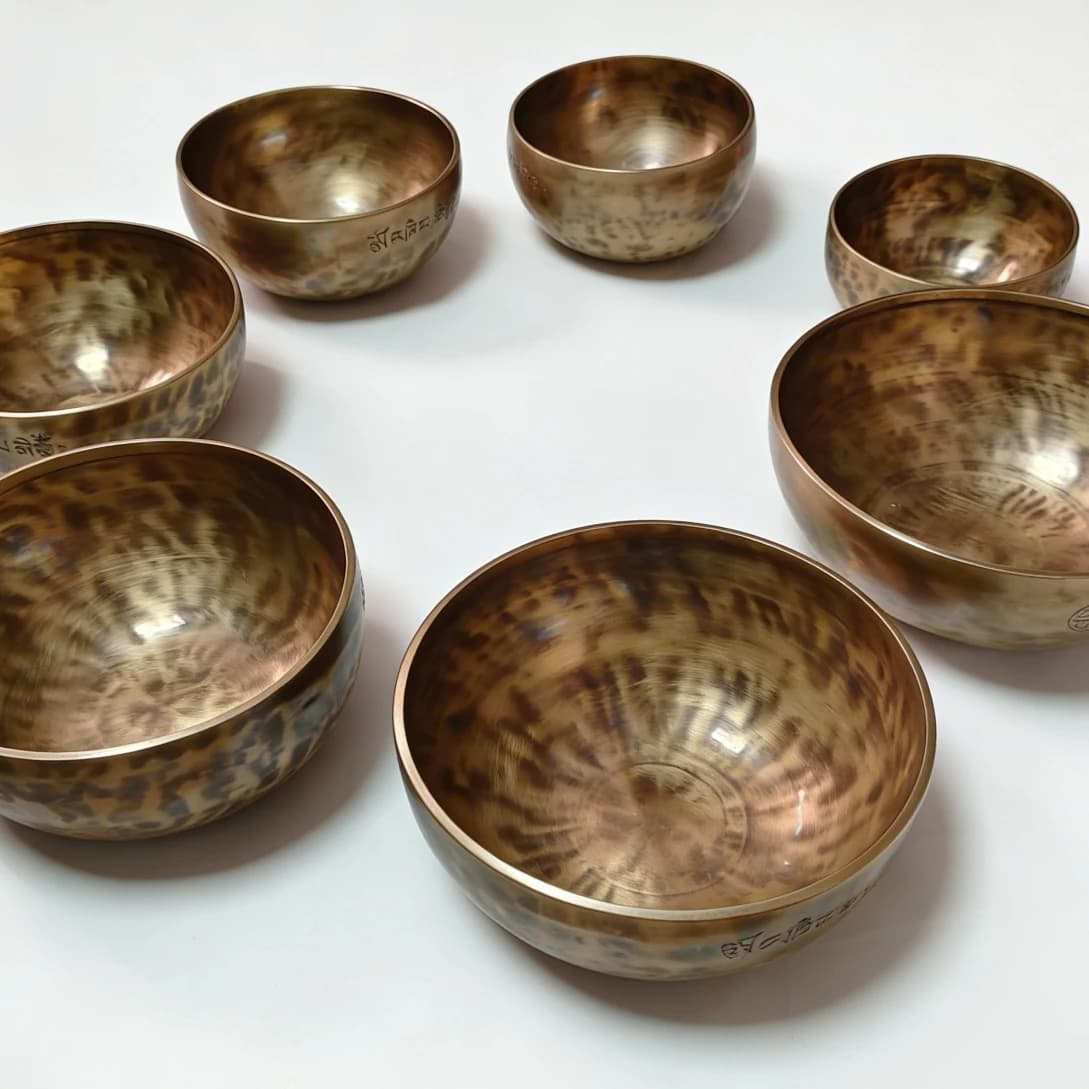Full Moon Seven Chakras Tibetan Singing Bowls 7PCS with Mallets and Cushion