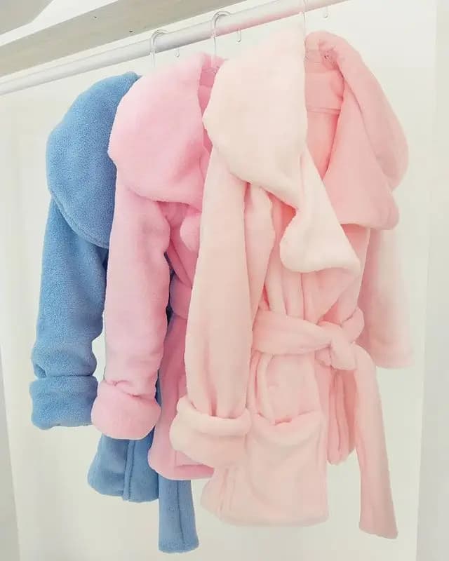 Ultra soft bathrobe for boys and girls, unisex, solid color, long sleeve, collar with twist, nightwear