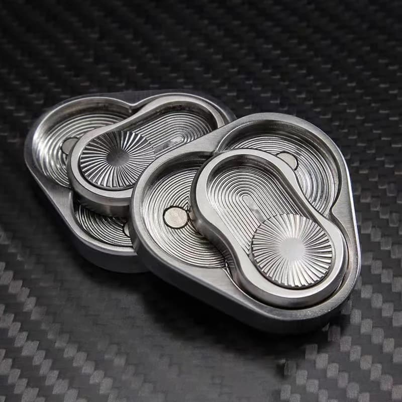 Cursore di spinta magnetico Teschio stile poker Metallo per adulti EDC Fidget Giocattoli Autismo Giocattoli sensoriali TDAH Ansia Sollievo dallo stress Spinner a mano