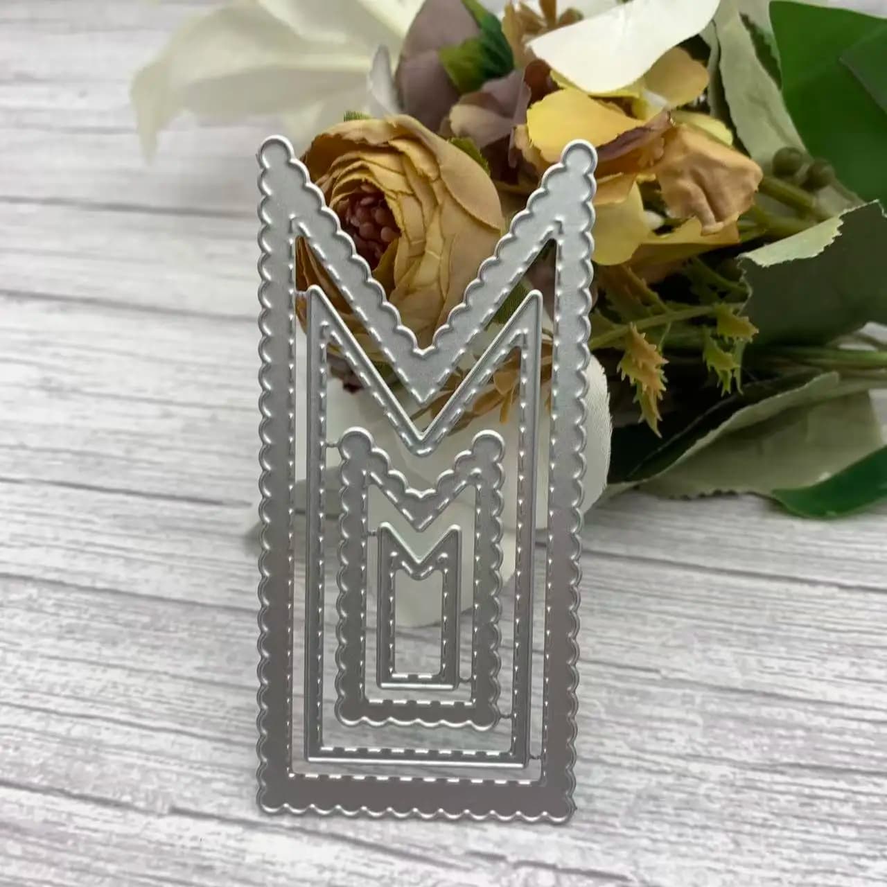 Wavy Edge Arrow Flag Frame Metal Cutting Dies Layered Tag DIY Scrapbooking Card Craft Dies
