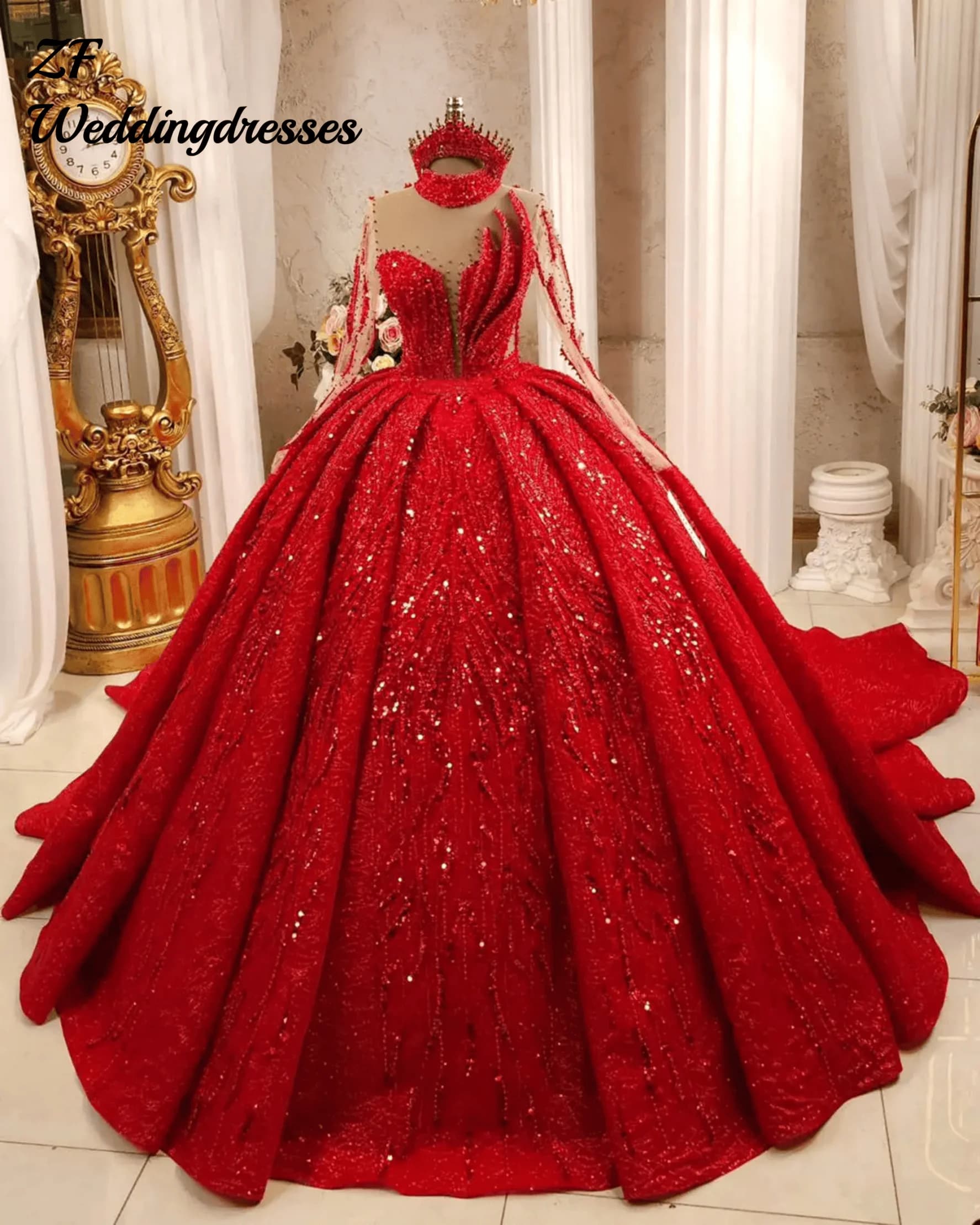 Abiti da sposa personalizzati con abito da ballo rosso Cristalli con perline Perle Abiti da sposa in pizzo Sweep Train di grandi dimensioni Vestido De Novia