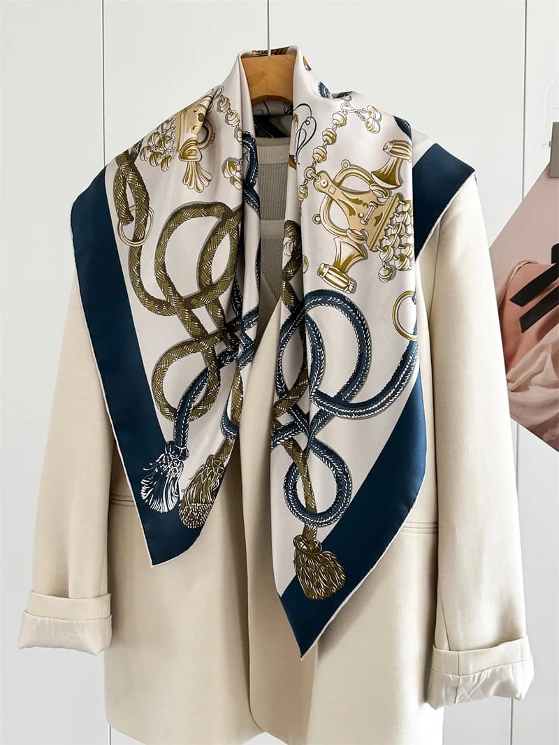 Foulard Quadrato 100% Seta con Motivo Cavallo, Bordi Arrotolati, Sciarpa, Accessorio per Borsa, Abbigliamento, Capelli, Cintura, Decorazione, Regalo per la Mamma