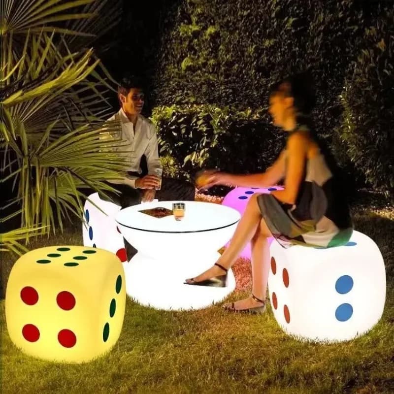 LED Dadi Ottomano Telecomando Glowing Cube Sgabello Bar in plastica Tavolino KTV Light-Up Dadi Decor Tavolino per camera da letto
