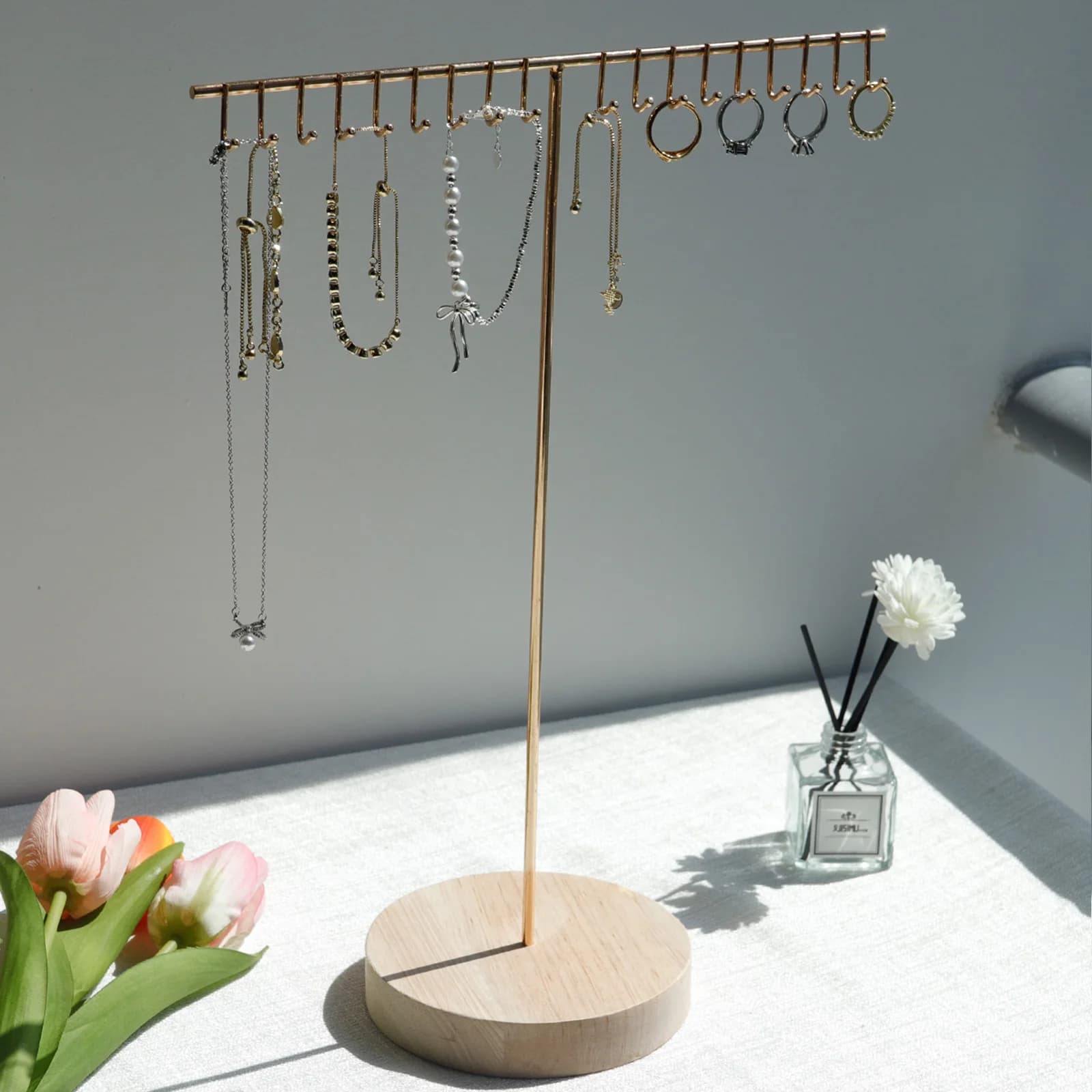 Orecchini a forma di T Anello Collana Orologio Scaffale per gioielli Supporto per organizzatore di gioielli con base in legno Gancio moderno per rack di stoccaggio in metallo