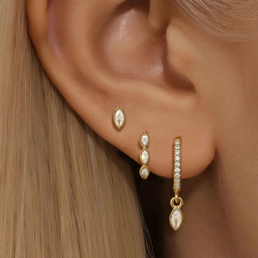 3 pezzi set squisito lusso lucido intarsiato zircone a forma di goccia orecchini a bottone clip per l'orecchio per le donne set di gioielli in acciaio inossidabile della Corea
