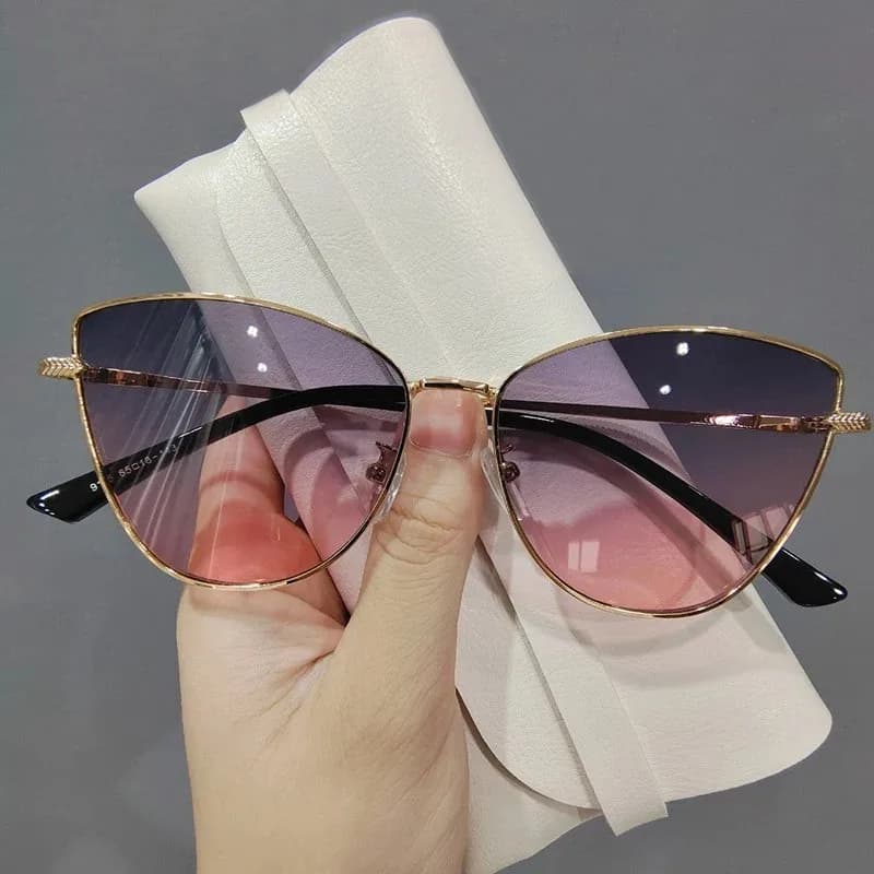 Occhiali da Sole Cat Eye Vintage Sexy Classici 2024 per Donna, Montatura in Metallo