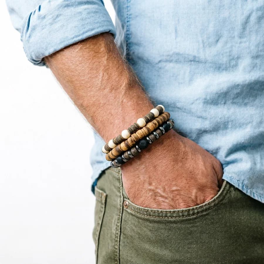 Set di 3 Bracciali Vintage per Uomo con Perle di Cocco Naturale e Legno, Accessori da Polso per Energia Positiva e Guarigione, Gioielli Versatili