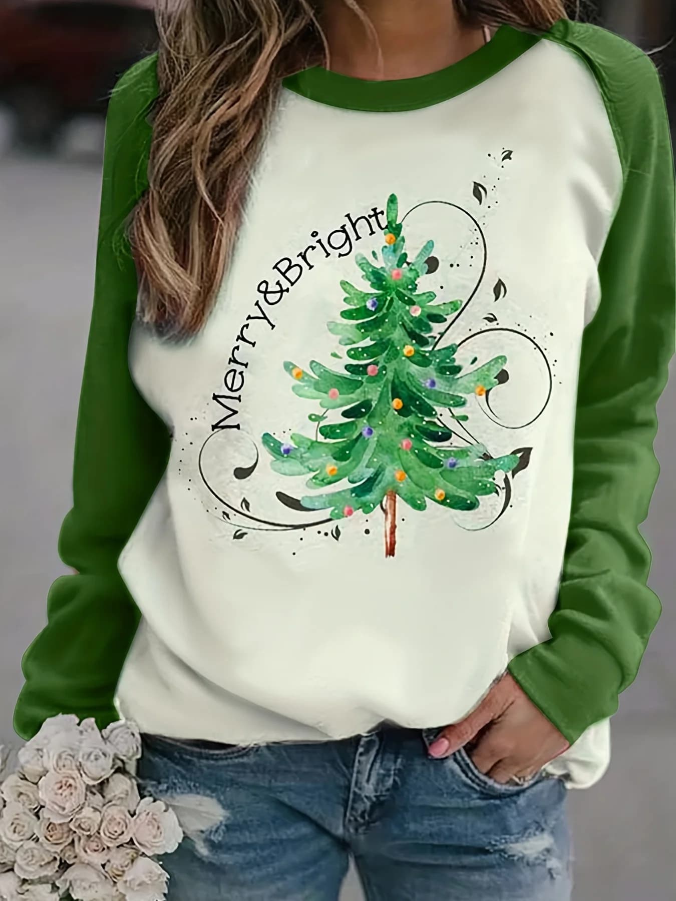 Plus Size Merry & Bright Watercolor Christmas Tree Raglan Sweatshirt, Color Block Green White Crewneck Long Sleeve Casual Holida