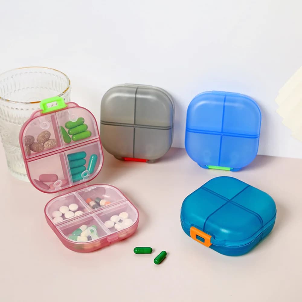 New Hot Weekly 8 Grills Premuim Mini Portable Traveller Box Storage Organizer for Medicine Vitamin Fish Oils