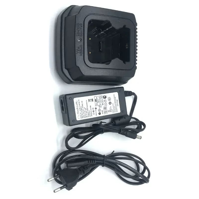 Caricabatterie rapido da tavolo per ricetrasmettitori radioamatoriali Sepura serie STP8000 STP9000 STP8038 STP8035 STP8030