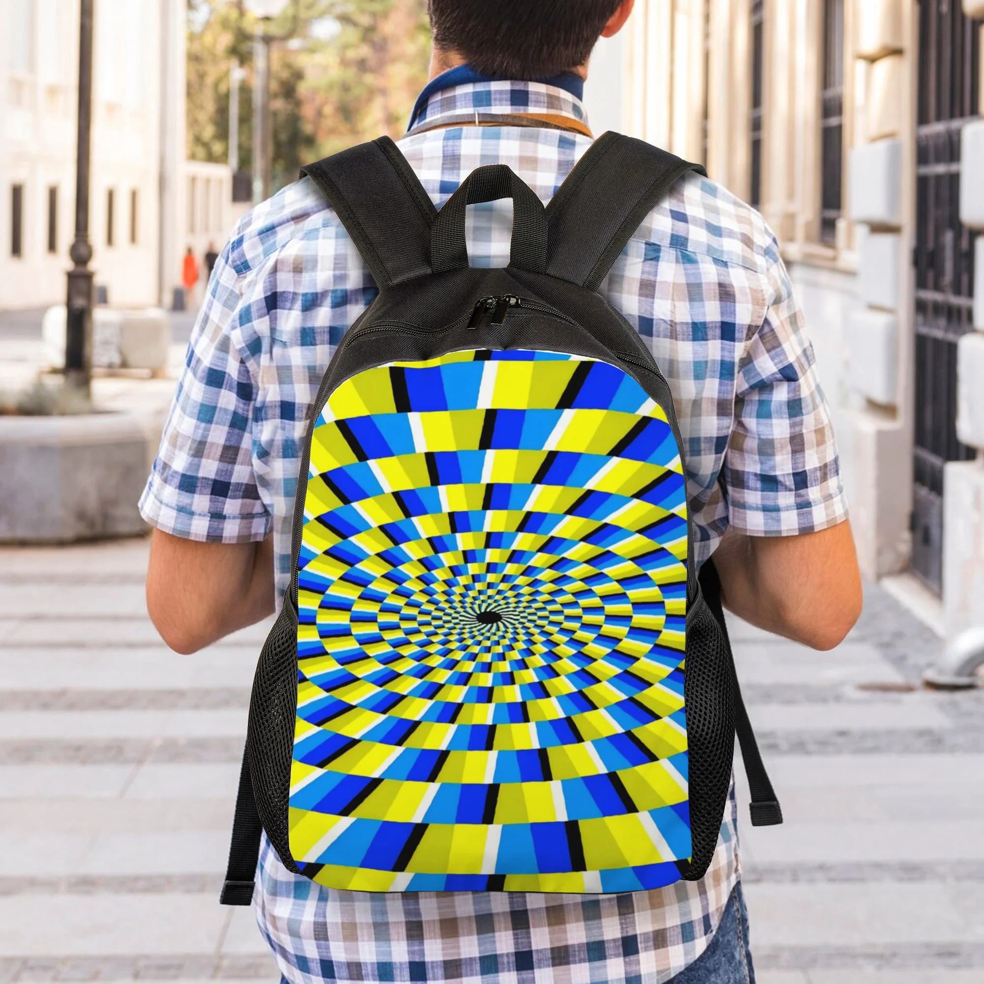 A backpack with Illusion print - School bag for high-capacity students with adjustable shoulder strap and Illusion design