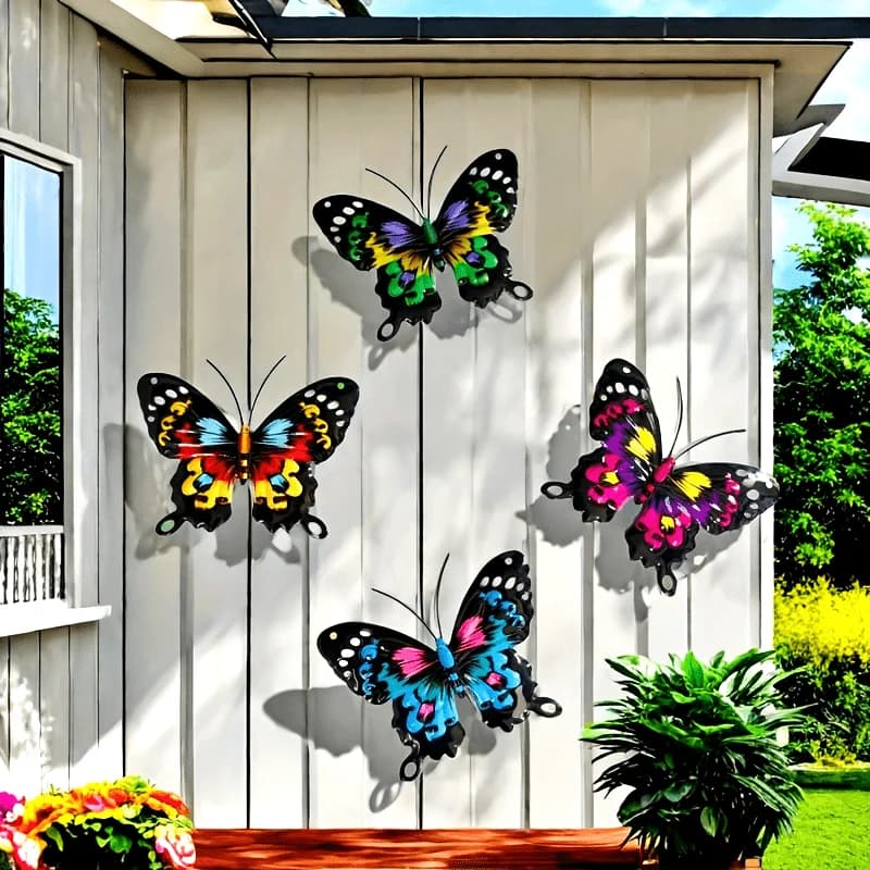 Confezione da 4 opere d'arte da parete con farfalle in metallo colorato - Decorazione a pendolo in ferro per giardino, decorazione artistica per recinzione esterna per balcone Yar, regalo ideale