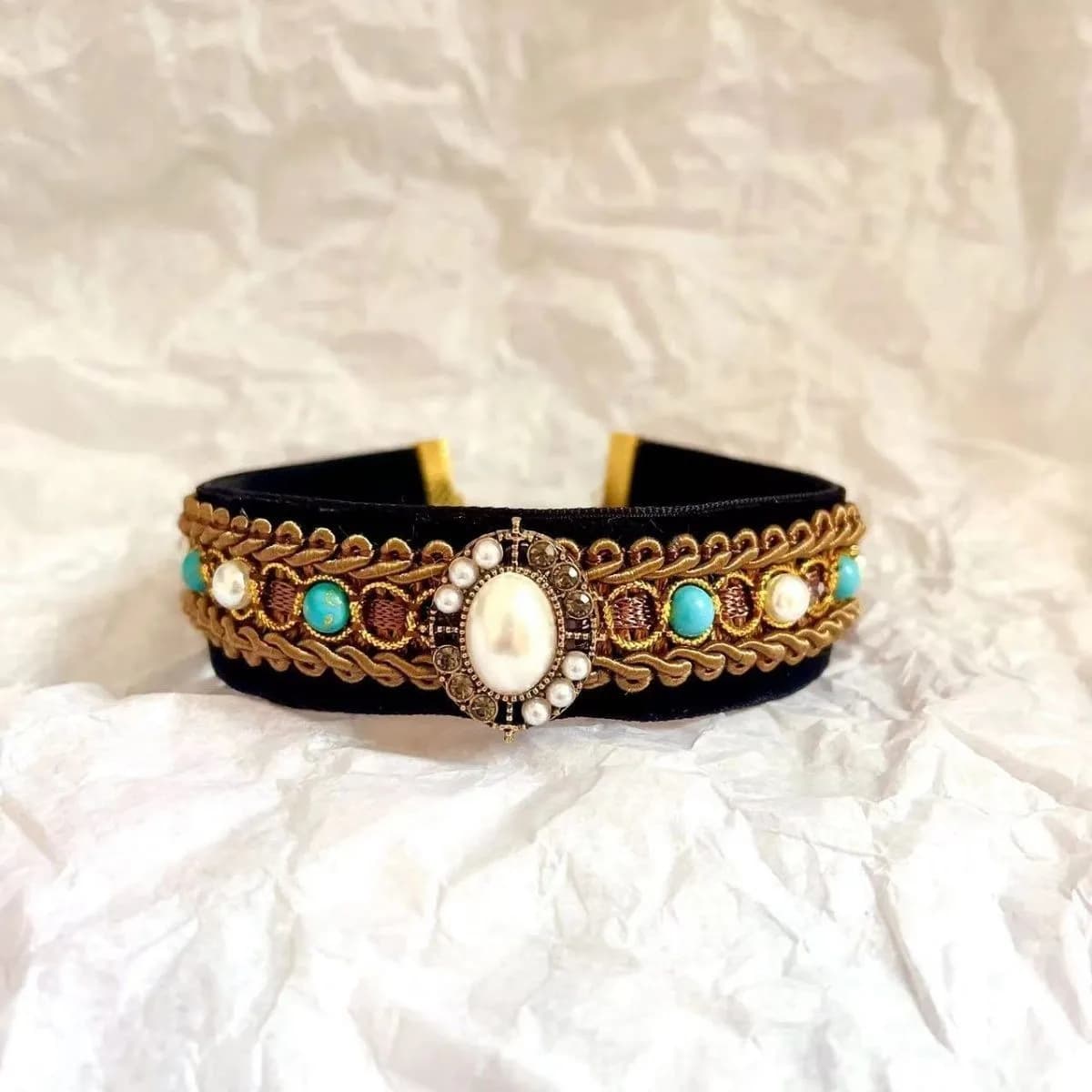 Collare Vintage per Cani – Girocollo Barocco in Velluto per Gatti – Fascia per il Collo Ricamata con Turchese e Oro – Accessorio da Principessa Reale