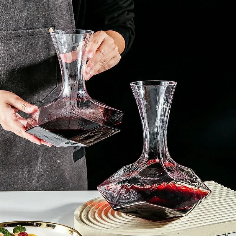 Nuovo Set Decanter e Bicchieri in Cristallo di Lusso, Calici in Stile Europeo Geometrico, Bicchieri da Vino di Lusso Leggero per la Casa
