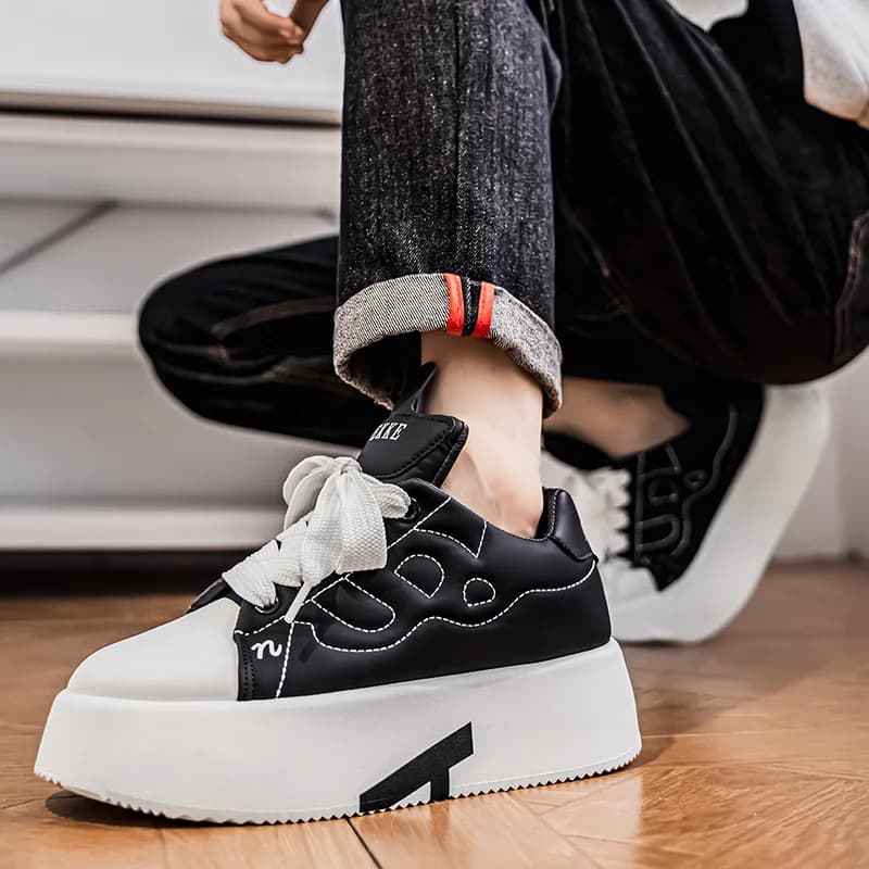 2026 Nuove scarpe da uomo di grandi dimensioni Scarpe casual dal design confortevole e alla moda Scarpe da ginnastica versatili con suola spessa Zapatillas Hombre