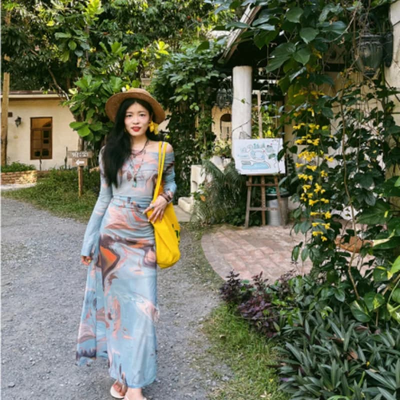 Abito lungo con stampa floreale in stile cool da spiaggia, con spalle scoperte e spacchi, abito casual da donna in fibra di poliestere, moda primavera estate