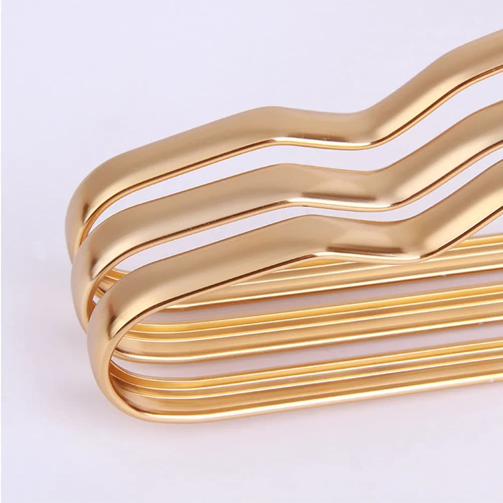 5Pcs Chic Aluminum Hanger Non-Slip Surface Heavy Duty Clothes Hanger for Home Office Outdoor Use Tidy Closet Organization Gold