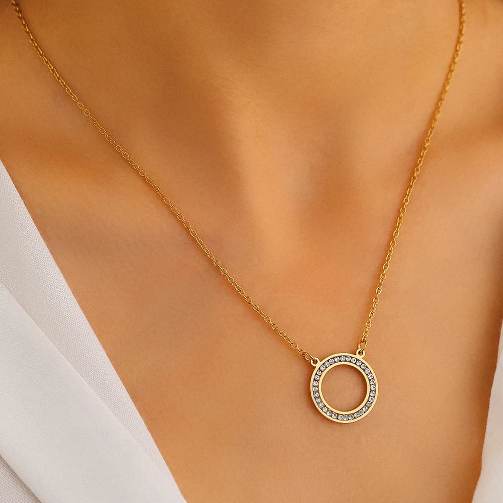 Collane in acciaio inossidabile Collana con colletto a catena con pendente rotondo cavo in zircone di cristallo per gioielli da donna Regalo per festa di nozze