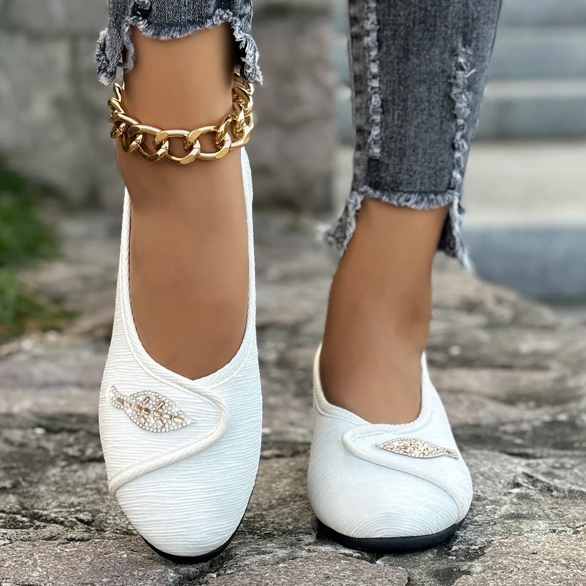 Scarpe Basse Eleganti da Donna con Strass 2025 Nuove, Design Avvolgente, Slip-On Casual Comode per Camminare, Taglie Forti