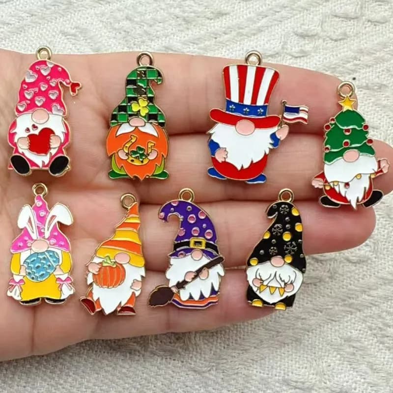 10 Pezzi Ciondoli a Forma di Gnomo Tradizionali per Creazione Gioielli Fai da Te, Accessori per Orecchini, Portachiavi, Bracciali, Pendenti in Lega Metallica Placcata Oro