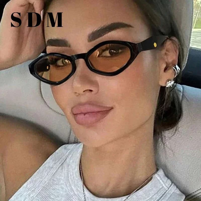 Occhiali da Sole Cat Eye alla Moda, Design Vintage di Lusso, Montatura Nera Irregolare a Rombo, Occhiali da Sole da Donna UV400, Gafas De Sol A