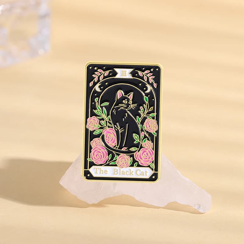 Il gatto nero Spille smaltate Distintivi di carte dei tarocchi Spille da bavero floreali Accessori per gioielli animali punk gotici Regalo per gli amici