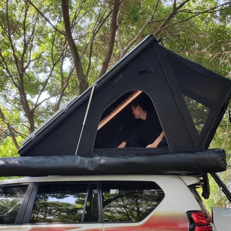 Hot Selling izle Aluminium Camping -4 Persons Clamshell Hard Roof Top Tent High Quality