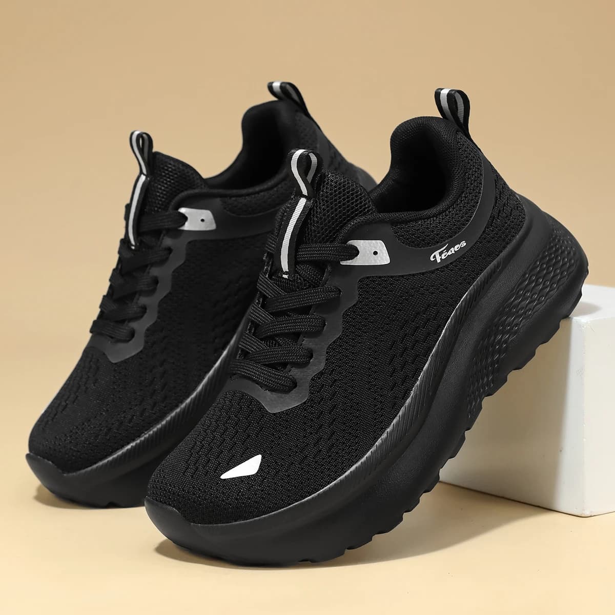 Women's Wide Toe Box Running Shoes Breathable Mesh Non-slip Platform Sneakers Casual Walking Shoes