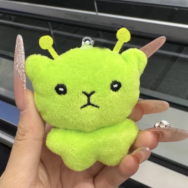 Mini portachiavi in peluche con gatto alieno Portachiavi con ciondolo farcito per bambola fatta a mano Accessori pendenti per zaino super morbido e carino Regali di compleanno