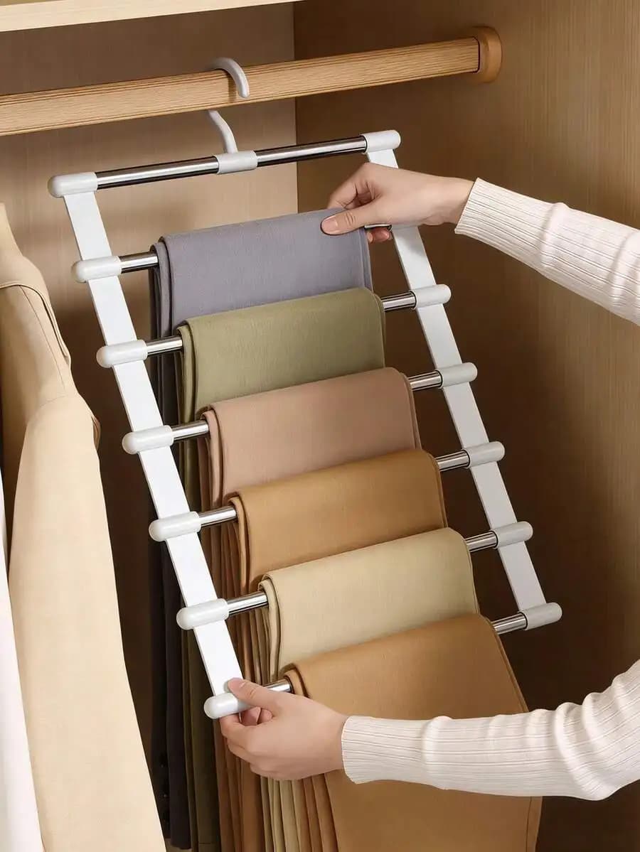 Appendiabiti multi-strato per pantaloni, appendiabiti pieghevole in acciaio inossidabile, organizer salvaspazio per guardaroba per jeans, leggings, pantaloni a gamba larga, sciarpe, asciugamani, organizer pieghevole per pantaloni, organizzazione e stoccaggio nell'armadio, nessuna perforazione richiesta, resistente e robusto per casa/dormitorio