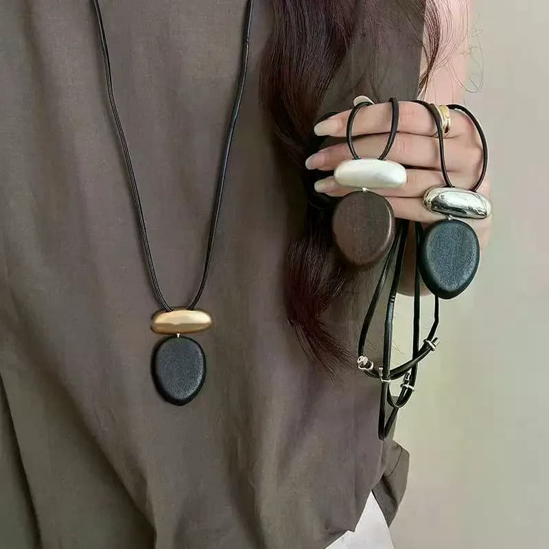 Vintage Wooden Oval Pendant Leather Rope Necklace For Women Matte Metal Block Adjustable Sweater Chain Jewelry
