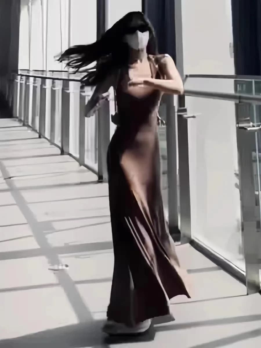 Zhaolu Si Strapless Dress Women's New 2025 Brown Summer High-End Feeling Celebrity Hanging Neck Sleeveless Skirt