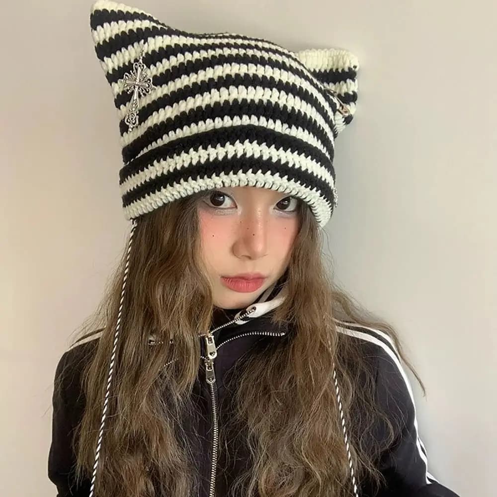 Y2K Beanie Hat Ins Devil Ear Berretto di lana lavorato a maglia a righe Autunno Inverno Hip-hop Crochet Cute Cat Ears Pullover a punta Cappelli da donna